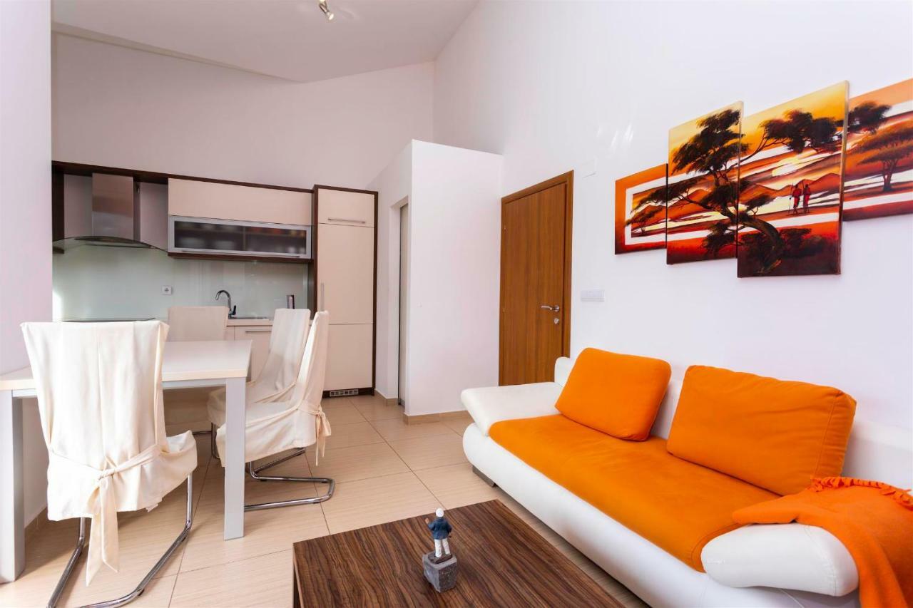 Seafront Apartment Soline With Seaview מראה חיצוני תמונה