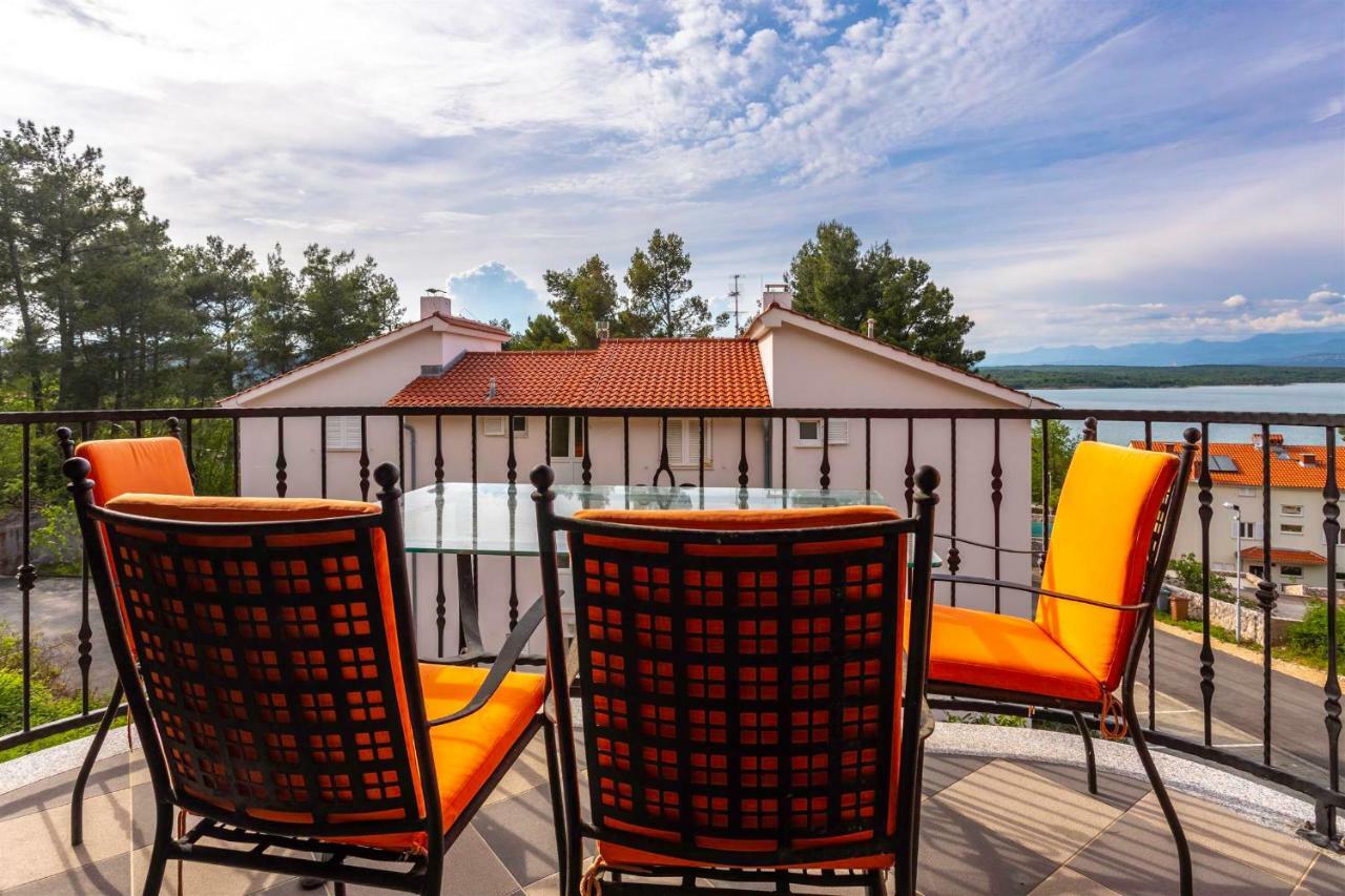Seafront Apartment Soline With Seaview מראה חיצוני תמונה